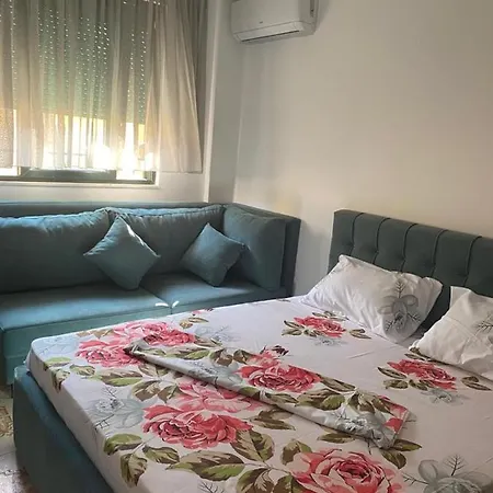 Ela Apartment *