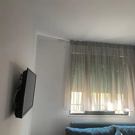 Ela Apartment Golem (Tirana)